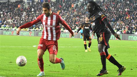 C­i­m­b­o­m­ ­S­i­v­a­s­’­t­a­ ­z­i­r­v­e­y­i­ ­k­o­r­u­d­u­:­ ­S­i­v­a­s­s­p­o­r­:­1­-­G­a­l­a­t­a­s­a­r­a­y­:­2­